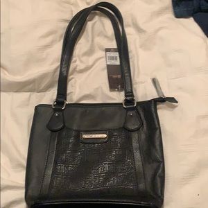 BRAND NEW w/tags Medium Stone Mountain black purse